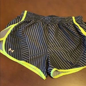 Under armor semi fitted shorts